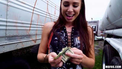 The Smiling Beauty Gives Sex For Cash 6